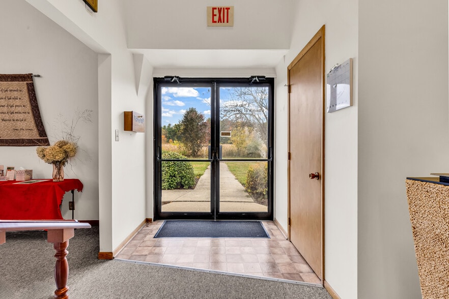 More Photos Of 4277 Columbus Pike, Delaware Religious Facility For Sale