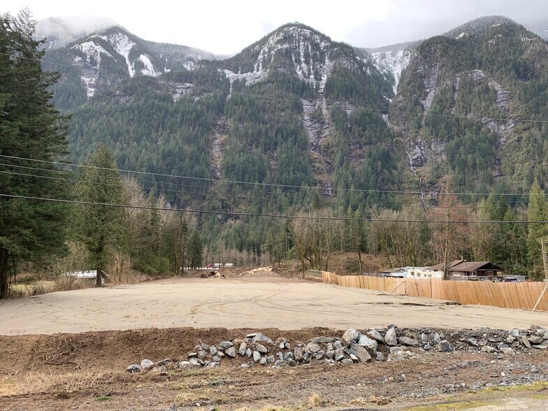 More Photos Of 61934 Estell Rd, Hope Land For Lease