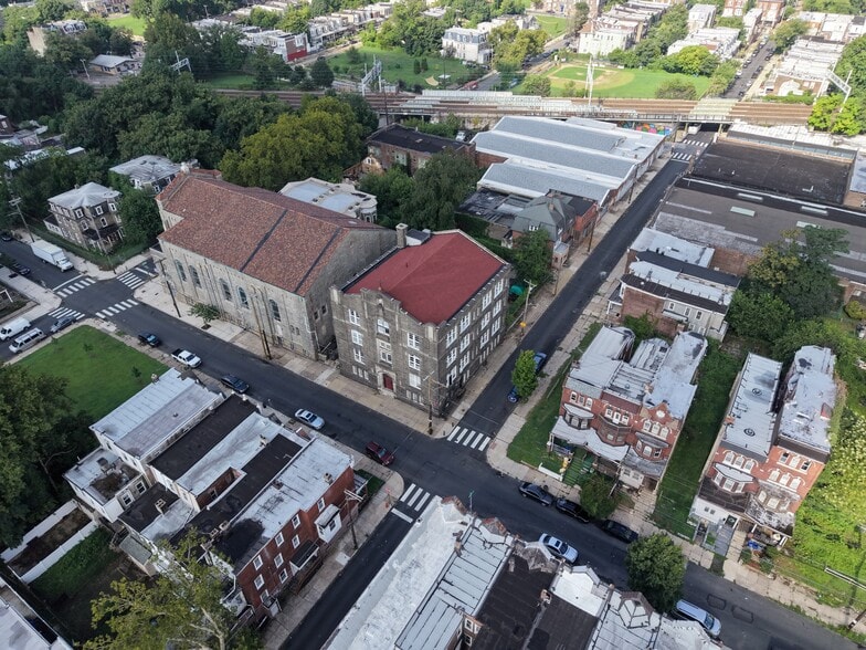 Primary Photo Of 1901 W Tioga St, Philadelphia Schools For Sale