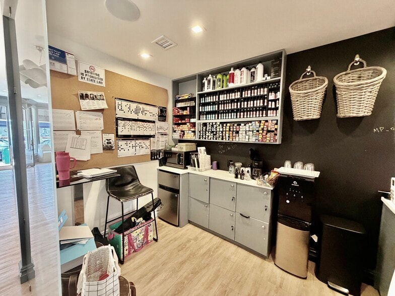 More Photos Of 272-278 Sound Beach Ave, Old Greenwich Storefront Retail Residential For Lease