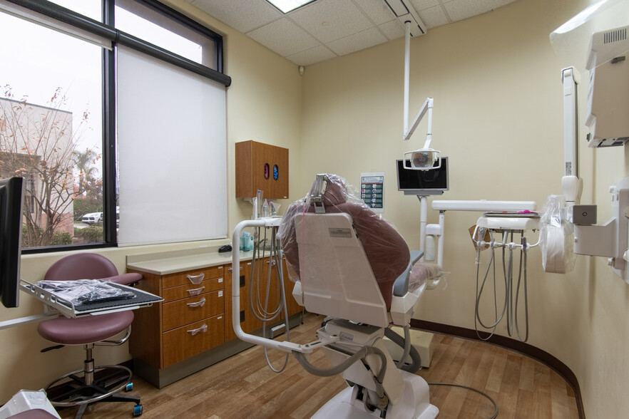 More Photos Of 3409 Calloway Dr, Bakersfield Medical For Sale