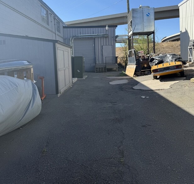 More Photos Of 2050-2070 W 7th Ave, Denver Warehouse For Sale