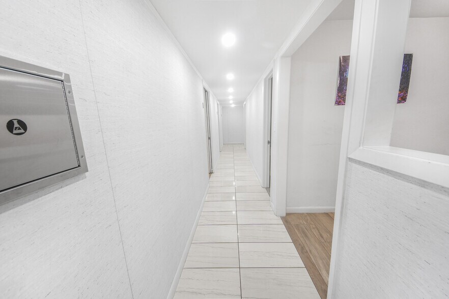 More Photos Of 7030 Bretshire Dr, Houston Medical For Sale