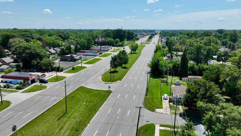 More Photos Of 16550-16512 Telegraph Rd, Detroit General Retail For Sale