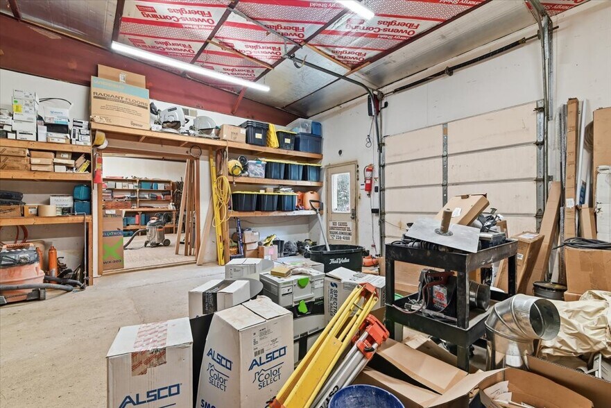 More Photos Of 424 PA-390, Tafton Light Manufacturing For Sale
