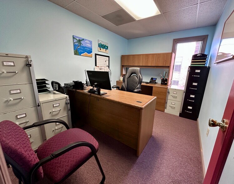More Photos Of 510 E Main St, Carnegie Office For Sale