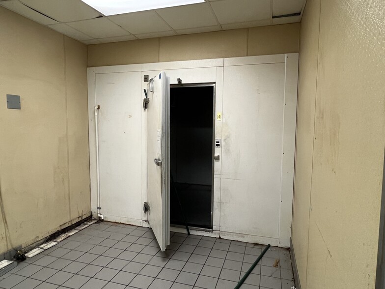 More Photos Of 798 W Us Highway 60, Monett Restaurant For Lease