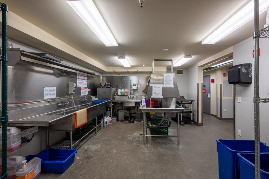 More Photos Of 1011 Harris Ave, Bellingham Restaurant For Sale