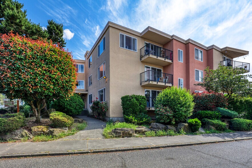 Primary Photo Of 1925 Eastlake Ave E, Seattle Apartments For Sale