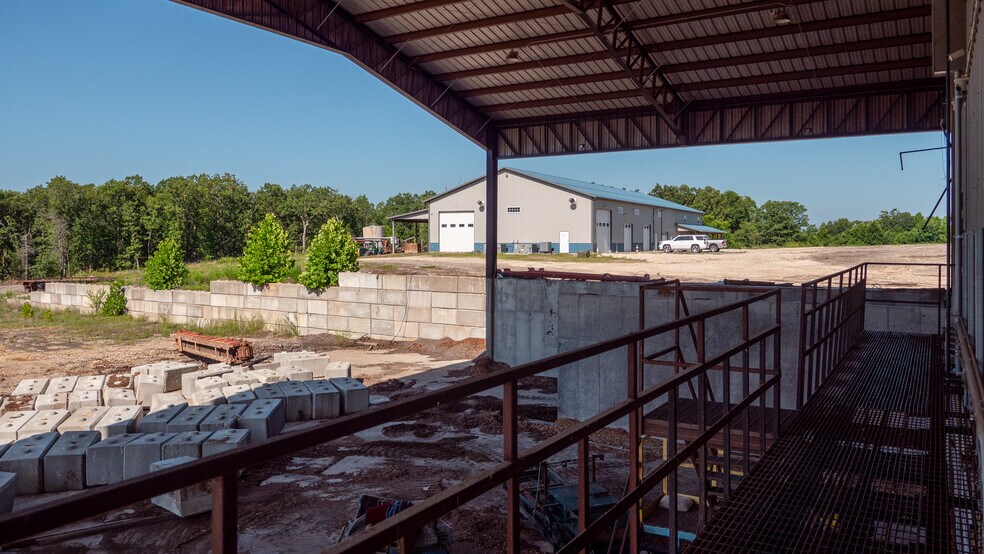 More Photos Of 1975 State Road NN, Climax Springs Warehouse For Sale