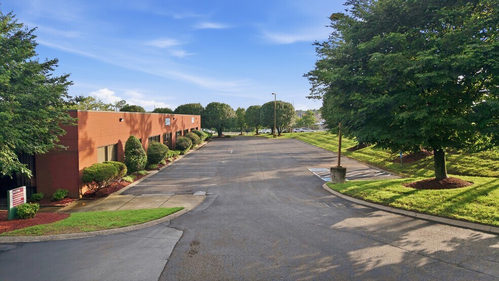 More Photos Of 104-176 Cude Ln, Madison Medical For Lease