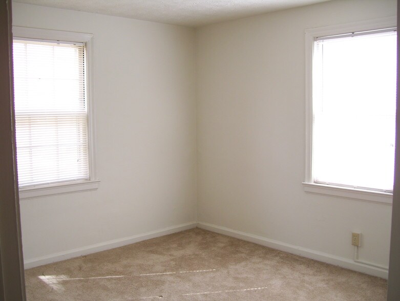 More Photos Of 1315 Westview Ave, East Lansing Apartments For Sale