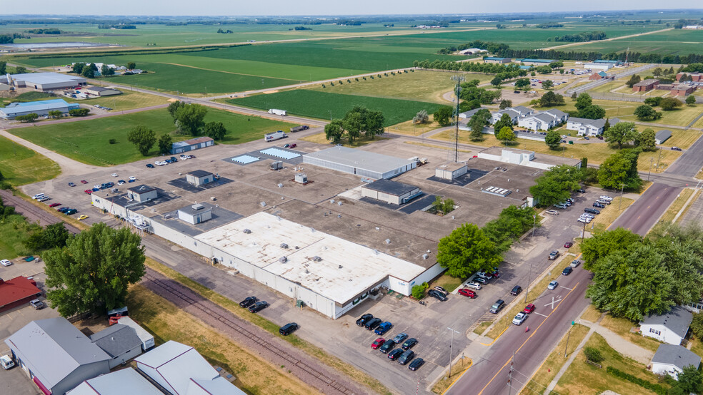 Primary Photo Of 299 Johnson Ave, Waseca Light Manufacturing For Lease