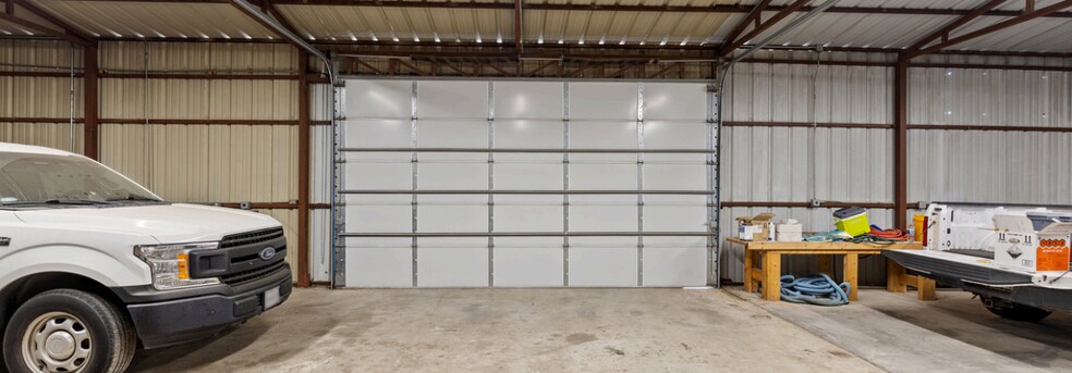 More Photos Of 1240-1242 Katy Rd, Fort Worth Flex For Lease