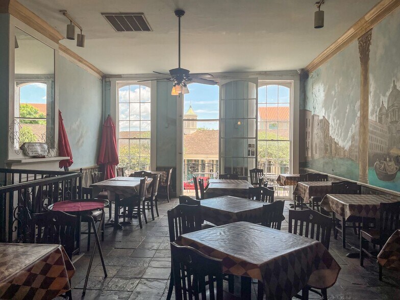 More Photos Of 933 Decatur St, New Orleans Storefront For Sale