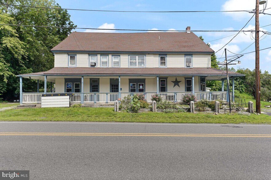 Primary Photo Of 2116 Old Route 100, Bechtelsville Restaurant For Sale