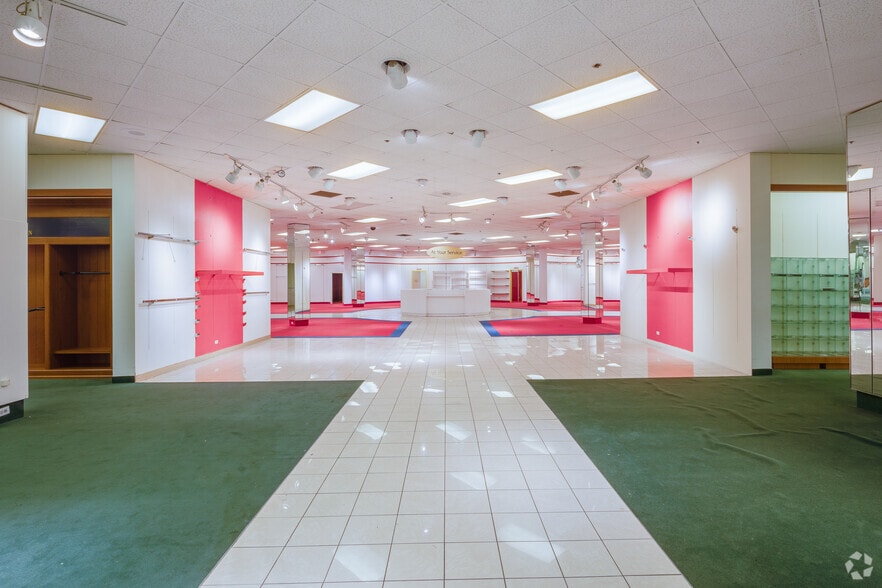 More Photos Of 3340 Mall Loop Dr, Joliet Department Store For Sale