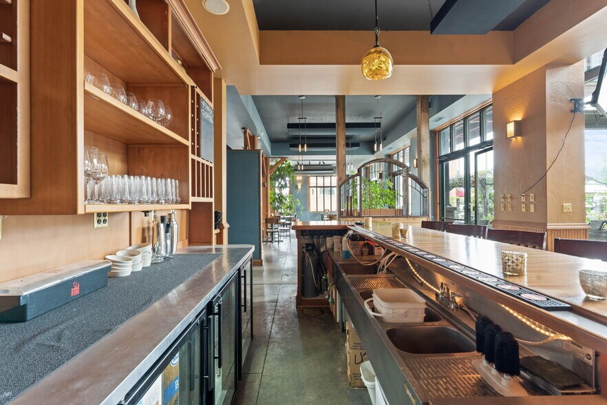 More Photos Of 102 S 1st Ave, Sandpoint Storefront Retail Office For Sale