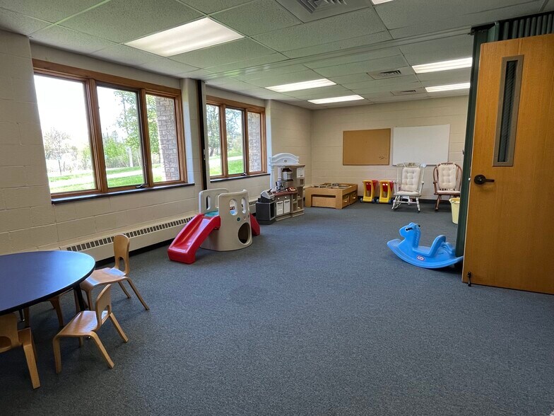 More Photos Of 6595 Cascade Rd SE, Grand Rapids Religious Facility For Lease