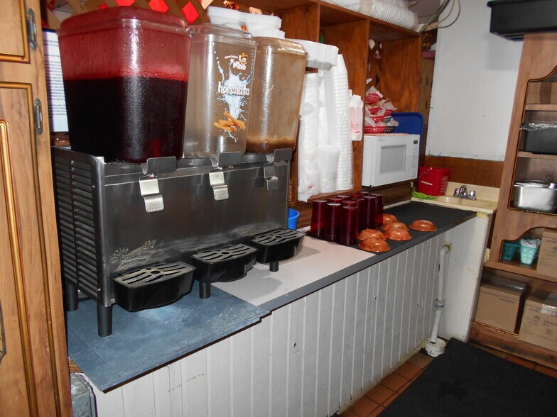 More Photos Of 530 Athens St, Tarpon Springs General Retail For Sale