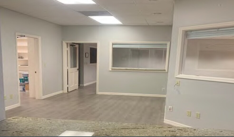 More Photos Of 12670 New Brittany Blvd, Fort Myers Medical For Lease