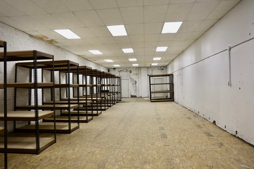 More Photos Of 128 E Morgan St, Martinsville Storefront Retail Office For Sale