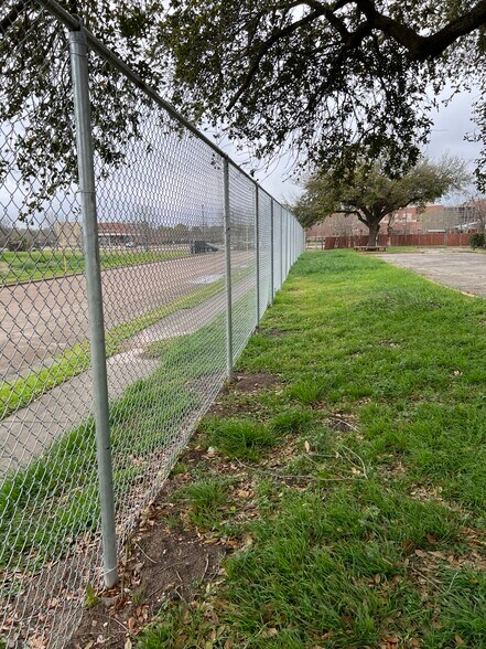 More Photos Of 9009 Boone Rd, Houston Assisted Living For Lease
