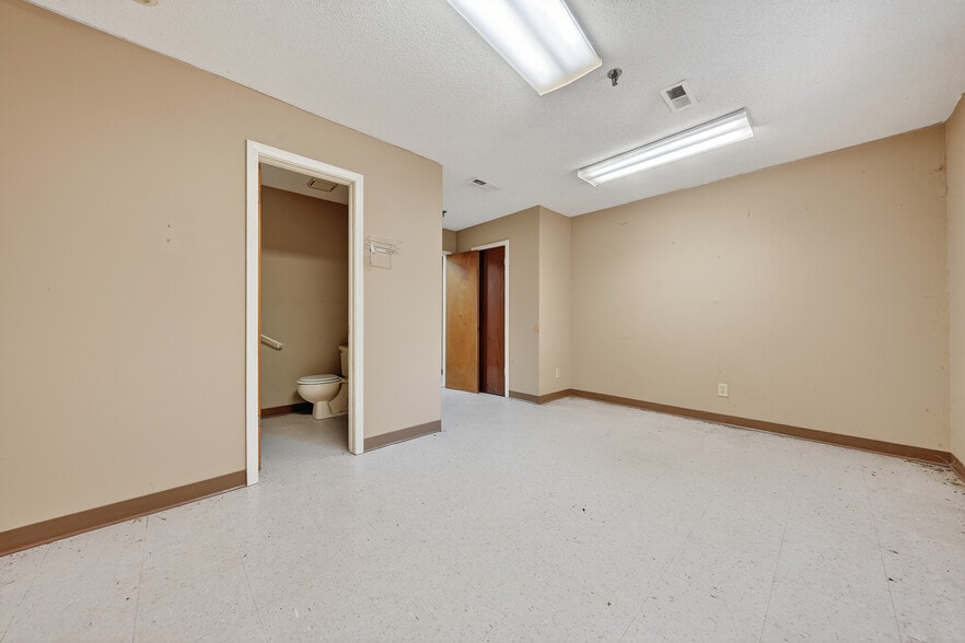 More Photos Of 1324-1325 Highway 195, Jasper Assisted Living For Sale