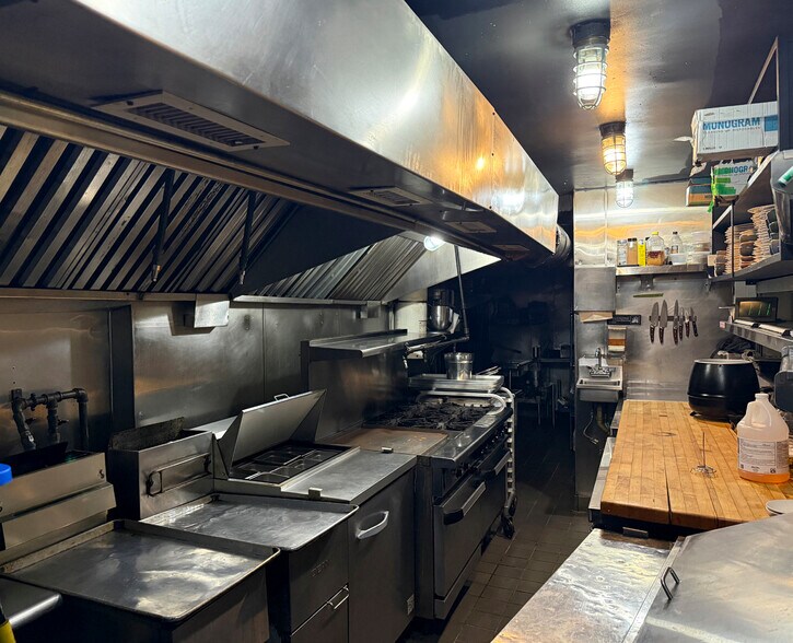 More Photos Of 226 W 79th St, New York Apartments For Lease
