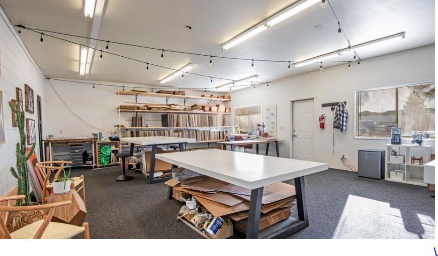 More Photos Of 592 N Sisters Park Ct, Sisters Flex For Sale