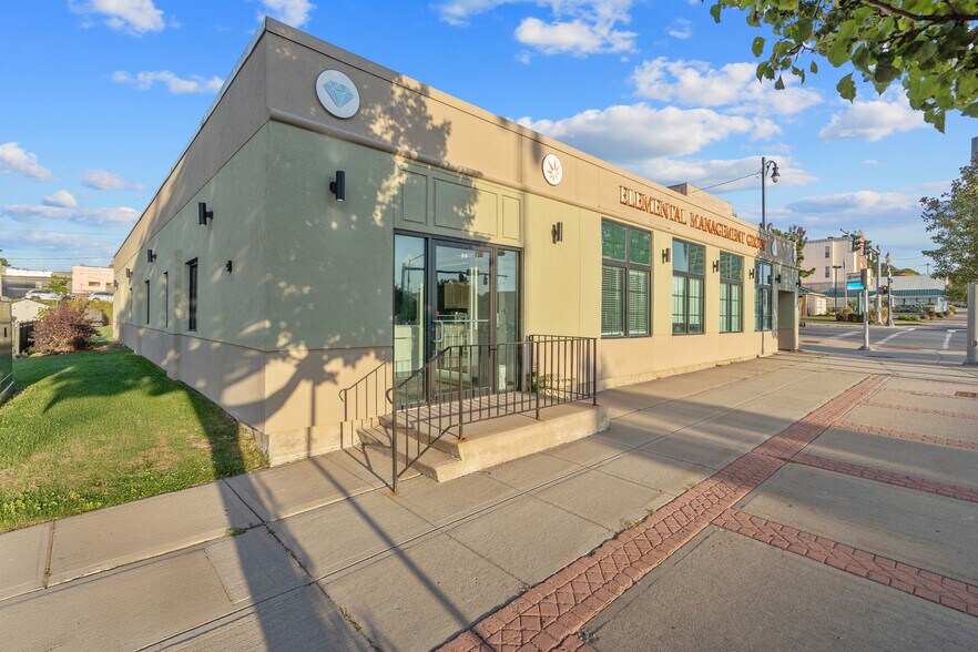 More Photos Of 91 E 1st St, Oswego Office For Sale