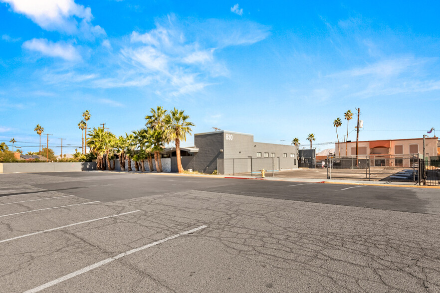More Photos Of 830 E Sahara Ave, Las Vegas Loft Creative Space For Lease