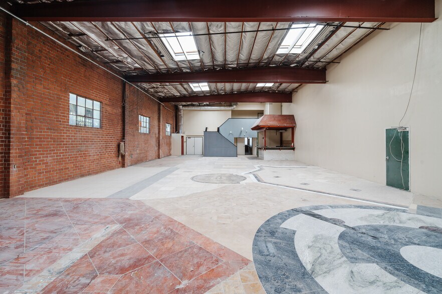 More Photos Of 8647 San Fernando Rd, Sun Valley Warehouse For Lease
