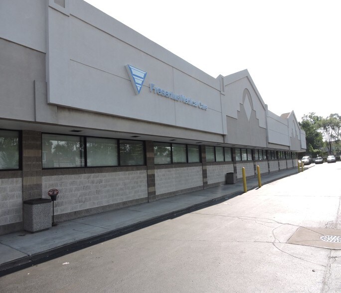 More Photos Of 18400-18490 Livernois Ave, Detroit General Retail For Sale