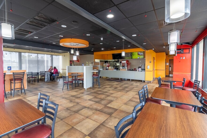 More Photos Of 708 W Ajo Way, Tucson Fast Food For Sale