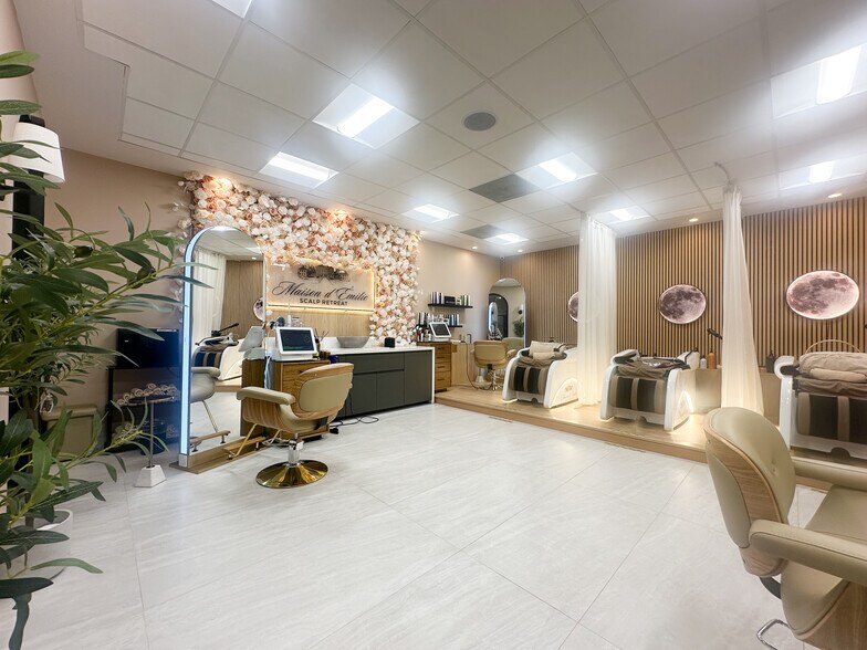 More Photos Of 7225 Melrose Ave, Los Angeles Medical For Lease