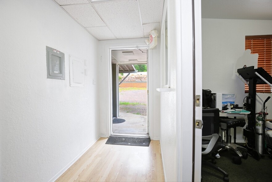 More Photos Of 404 W Main St, Payson Rehabilitation Center For Sale