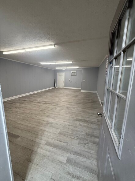 More Photos Of 13455 E Wade Hampton Blvd, Greer Storefront Retail Office For Lease