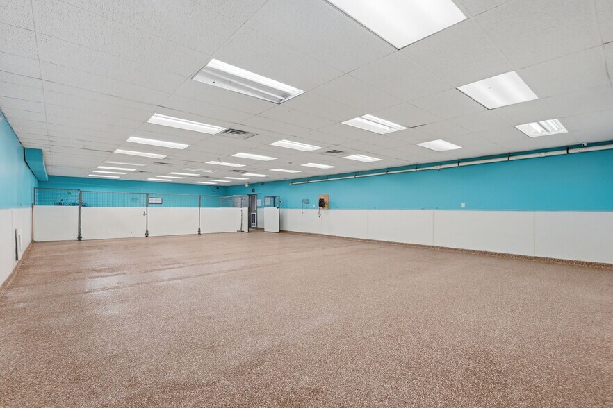More Photos Of 64 Putnam St, Winthrop Storefront Retail Office For Lease
