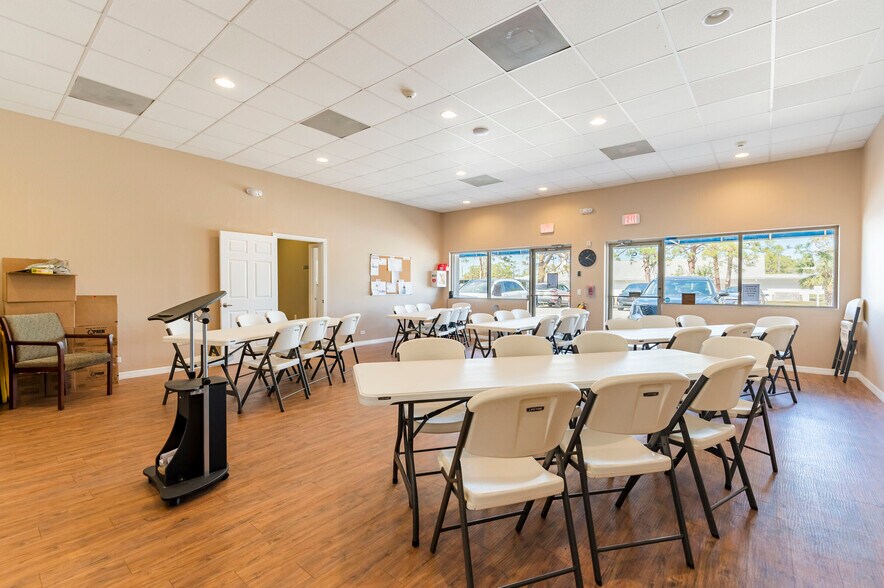 More Photos Of 655 N Indiana Ave, Englewood Medical For Sale