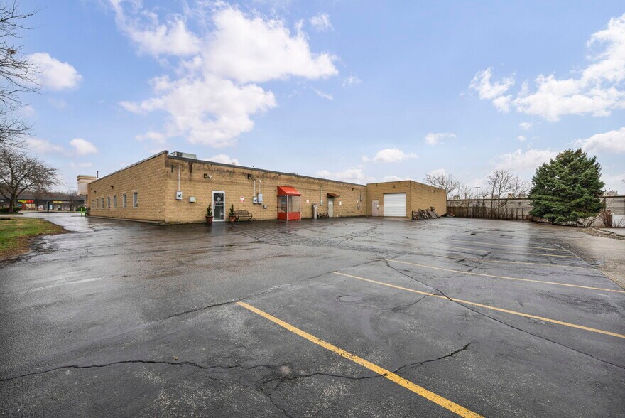 More Photos Of 9431 Mentor Ave, Mentor Freestanding For Sale