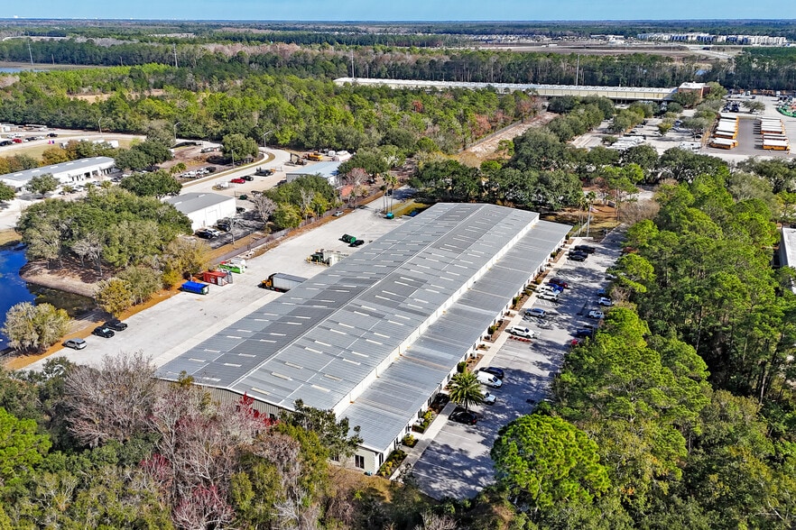 More Photos Of 11210 E Phillips Industrial Blvd, Jacksonville Warehouse For Lease