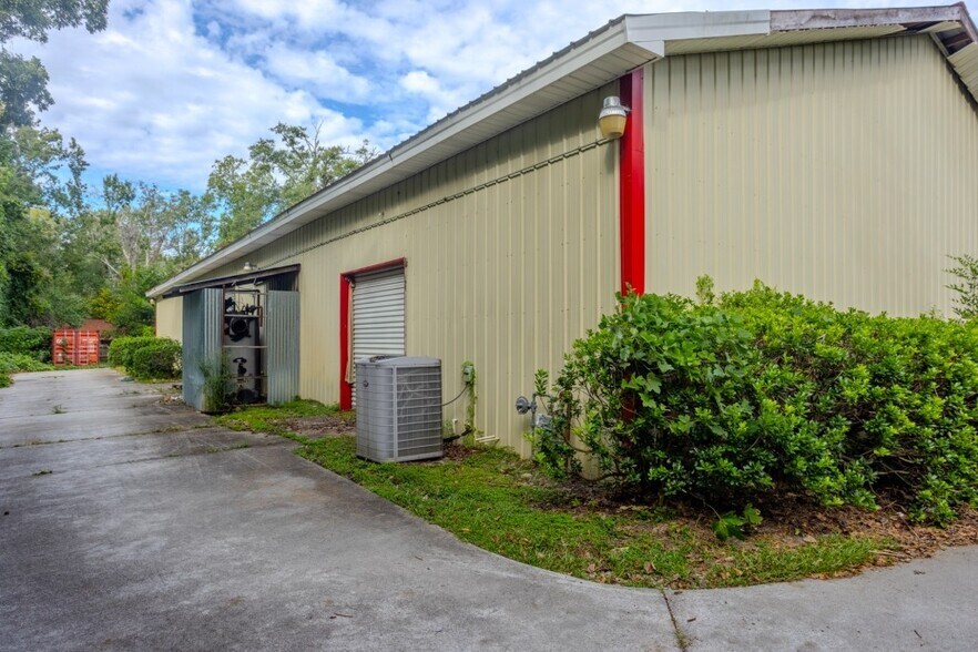 More Photos Of 244 N College St, Statesboro Flex For Sale