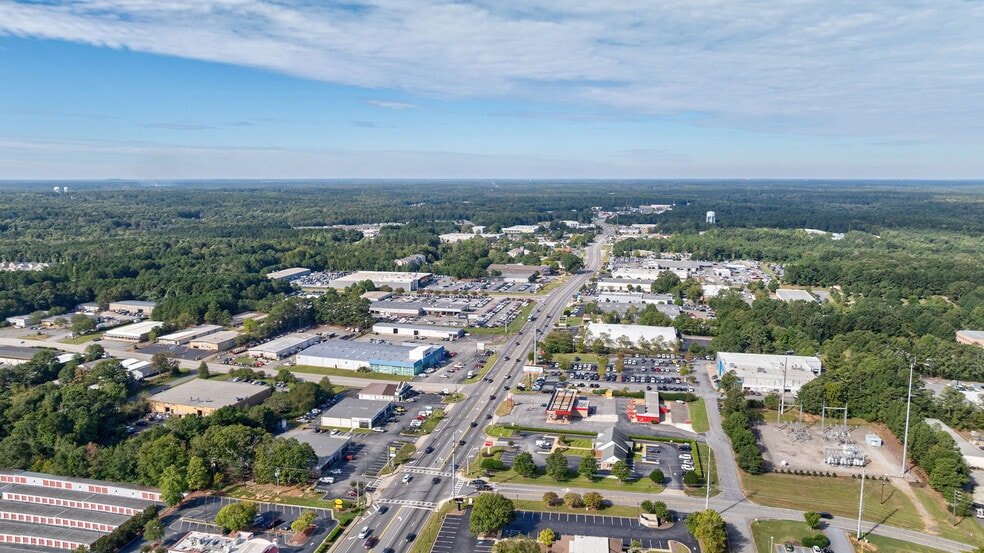 More Photos Of 328 Commerce Blvd, Bogart Warehouse For Sale