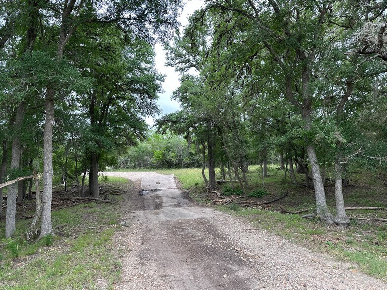 More Photos Of 5734 County Road 305, Beeville Land For Lease