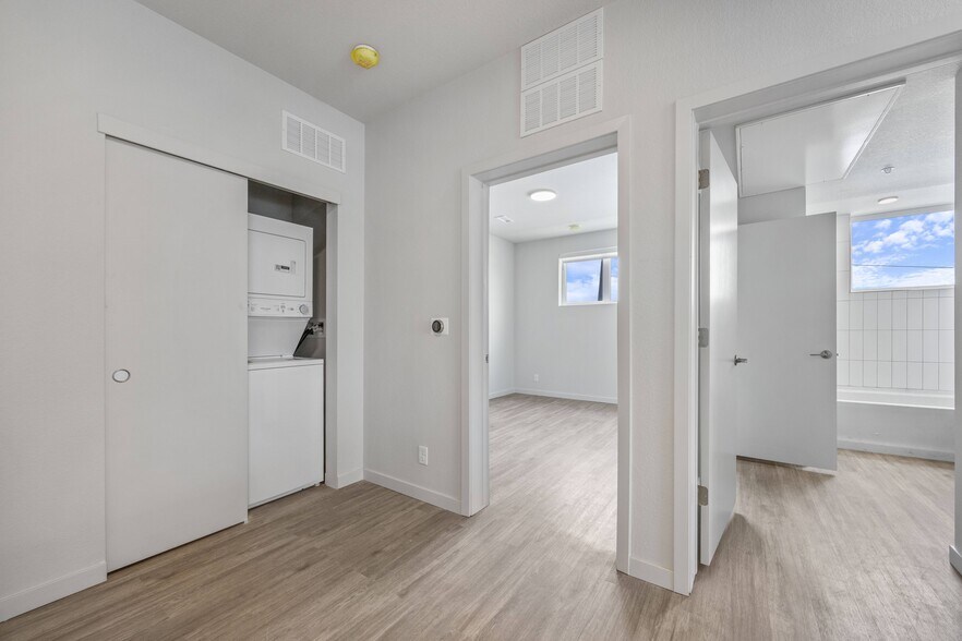More Photos Of 5701 W Colfax Ave, Lakewood Apartments For Lease