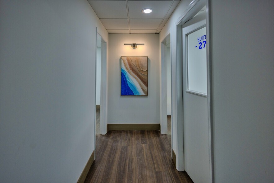 More Photos Of 6912 Main St, Downers Grove Unknown For Lease