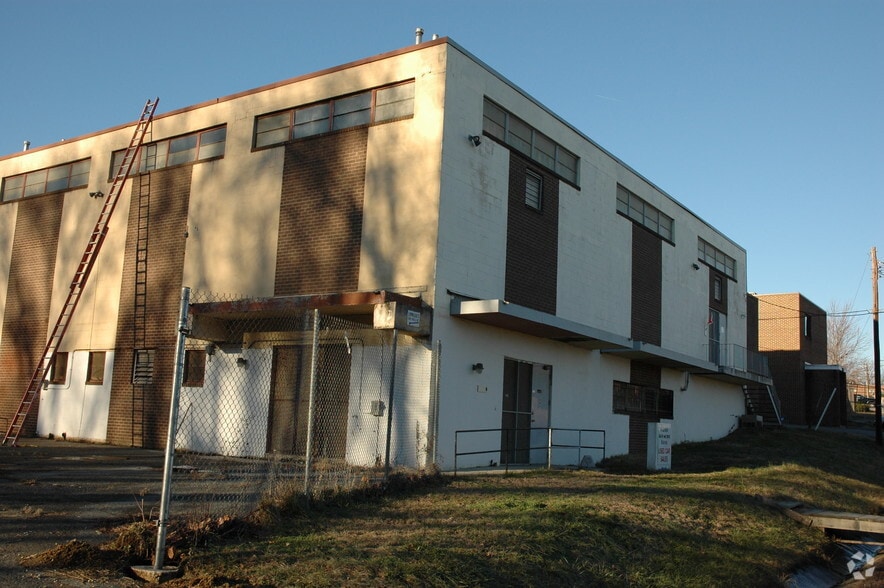 More Photos Of 223 Westhampton Ave, Capitol Heights Warehouse For Sale
