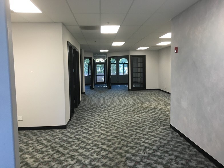 More Photos Of 650 San Benito St, Hollister Freestanding For Lease