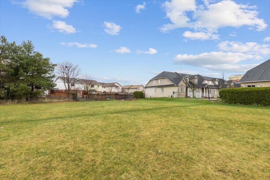 More Photos Of 21 Niagara Dr, Oshawa Land For Sale